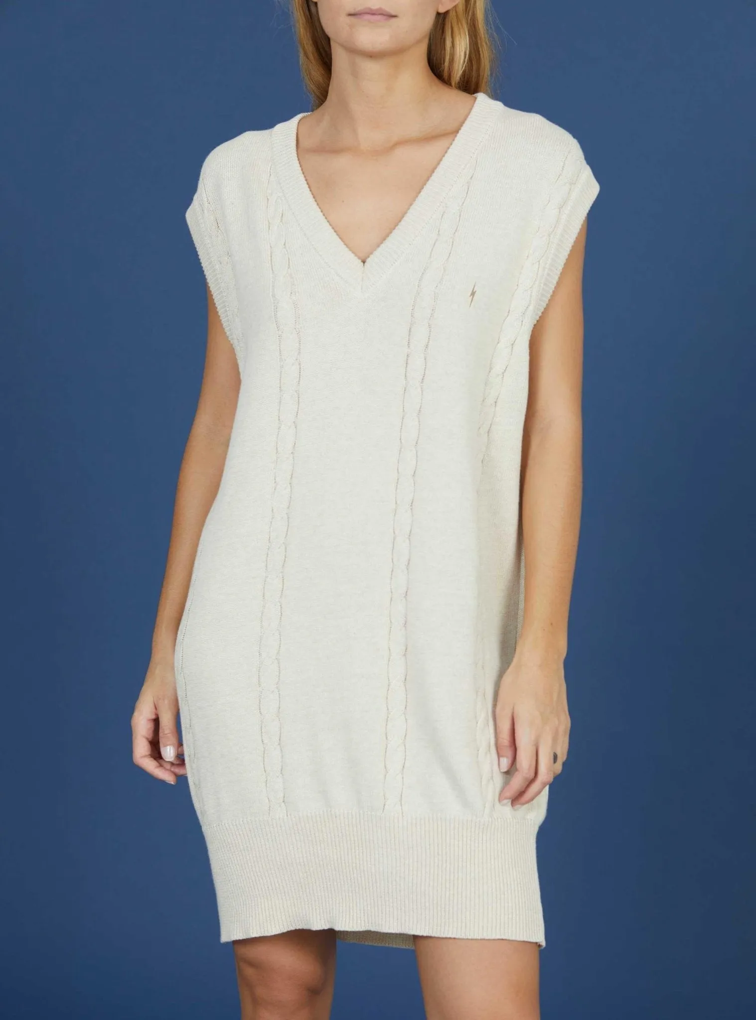 KNITTED V-NECKLINE DRESS